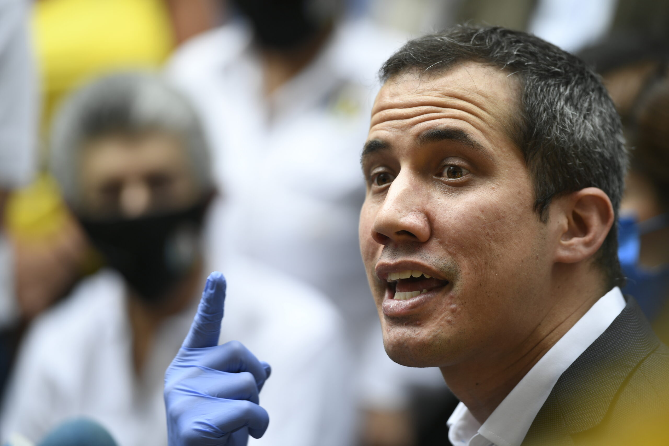 ‘Abstention is Not Enough:’ Venezuela’s Mainstream Opposition Weighs Next Steps<span class="wtr-time-wrap after-title"><span class="wtr-time-number">4</span> min read</span>